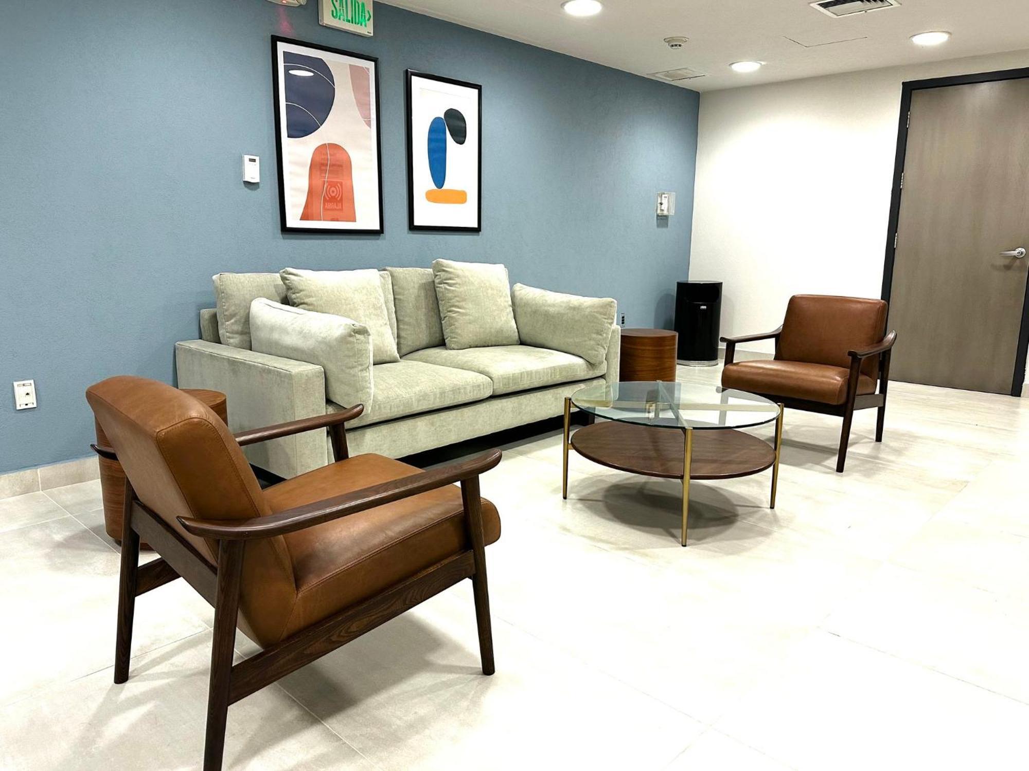 Holiday Inn Express Guadalajara Expo By Ihg Сапопан Экстерьер фото